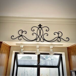 Fleur de Lis Iron Over Door Header